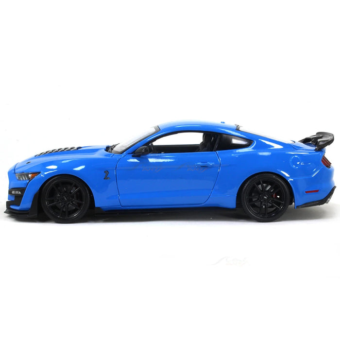 Maisto 1:18 Metallic Diecast With Plastic Blue GT500 Mustang 2020 Ford Shelby